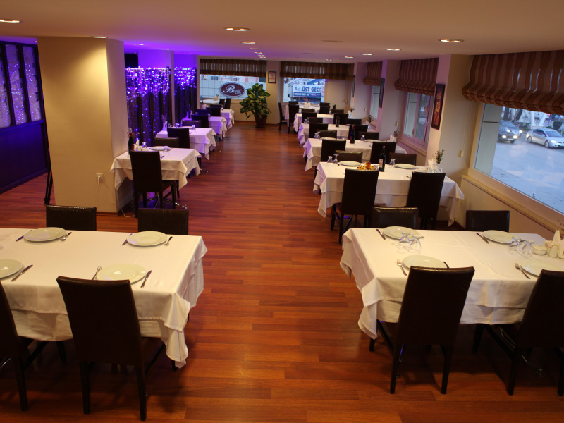 Restaurant ve Bar